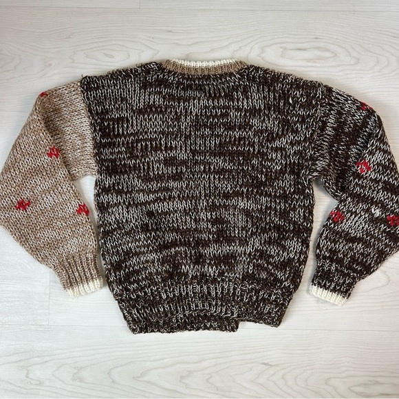 Vintage Evian 2 Knit Sweater Handmade Floral Boho Oversized Slouchy Size M/L - Picture 2 of 3